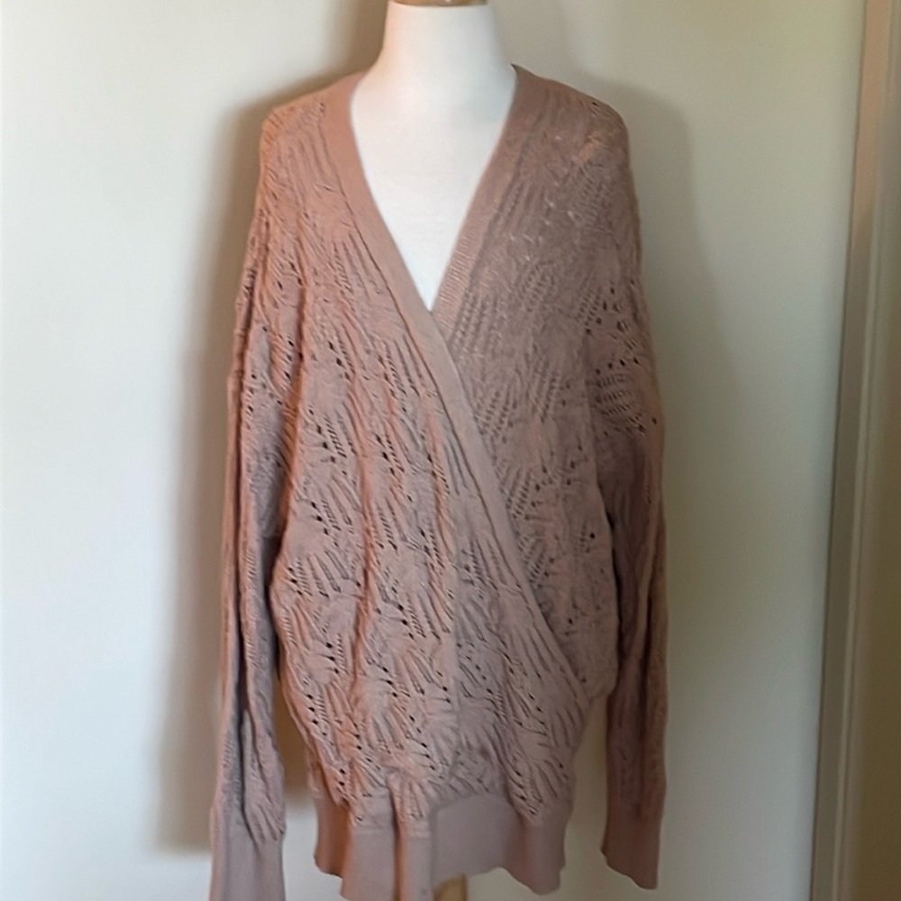 EUC~Woman’s Large Fashion Tan Cross Over Style Knitted Lightweight Cardigan